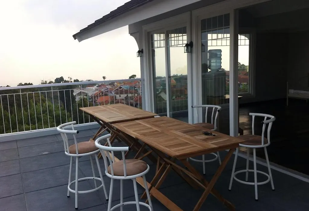 Villa 360-1